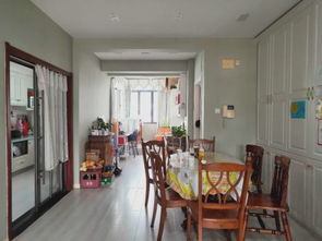 南湖风华天城石榴铺 精装大三房 有钥匙 价格可谈 家具全